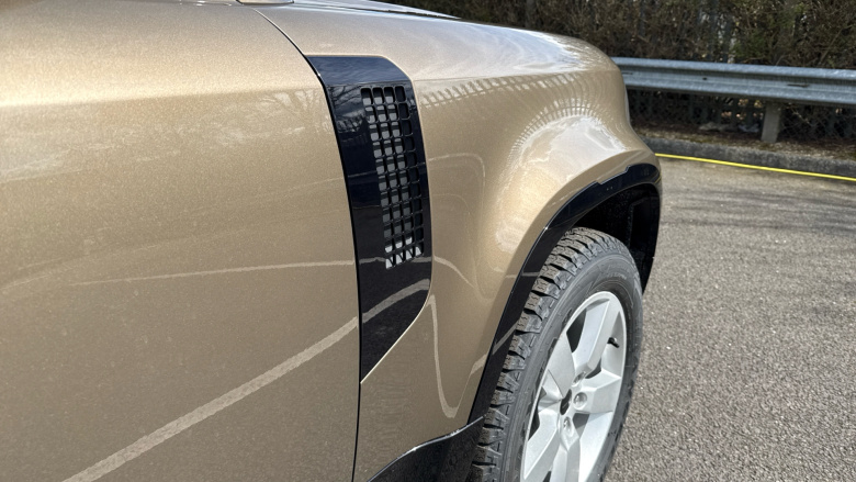 Land Rover Defender 3.0 D250 X-Dynamic SE 90 3dr Auto [6 Seat] Diesel Estate